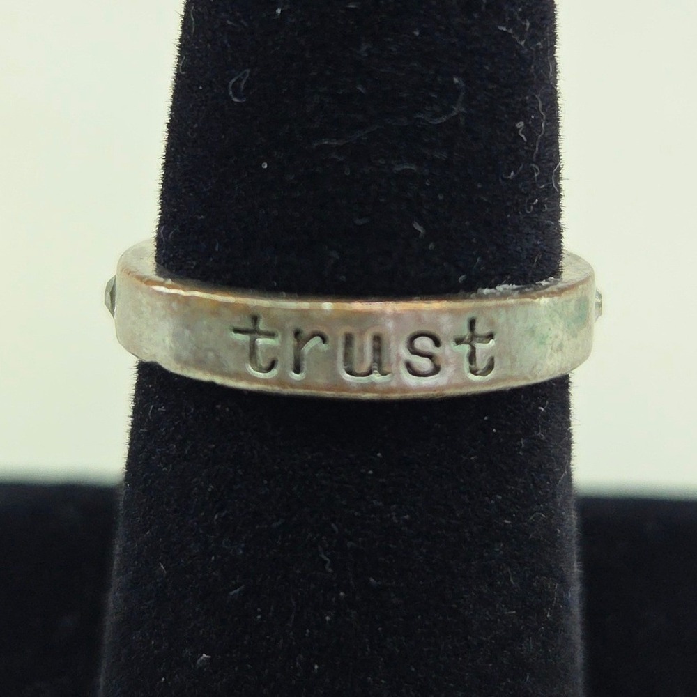 Trust Inspirational Band Ring Silver Tone Crystal Accents Size 8 AS IS